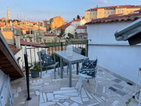 Steinhaus mit Terrasse